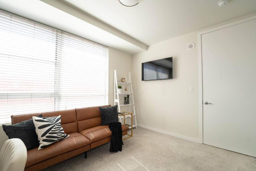 June Specials- Suite Spot Dtla- Free Parking For One Car! لوس أنجلوس المظهر الخارجي الصورة