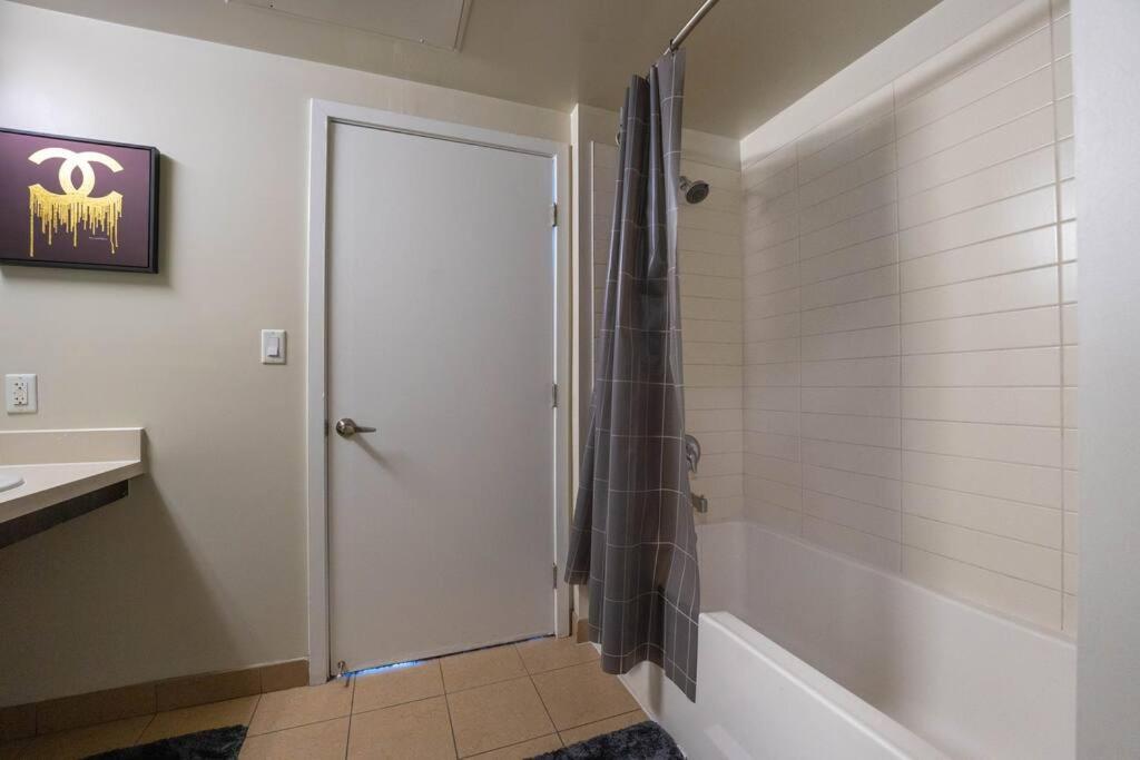 June Specials- Suite Spot Dtla- Free Parking For One Car! لوس أنجلوس المظهر الخارجي الصورة